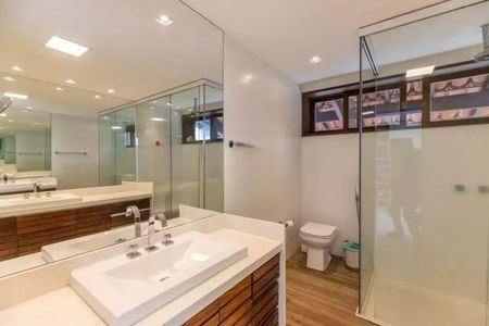 Casa à venda com 5 quartos, 631m² em Barra da Tijuca, Rio de Janeiro