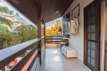 Casa à venda com 4 quartos, 197m² em Barra da Tijuca, Rio de Janeiro