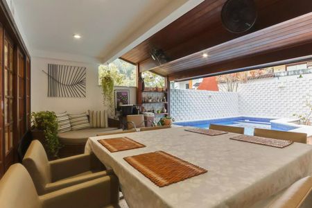Casa à venda com 4 quartos, 197m² em Barra da Tijuca, Rio de Janeiro