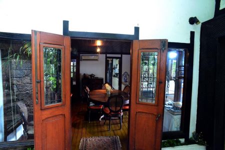 Casa à venda com 302m², 3 quartos e 1 vaga Casa à venda com 302m², 3 quartos e 1 vagaSala de Jantar