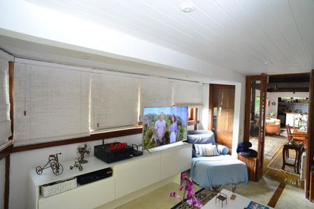 Casa à venda com 302m², 3 quartos e 1 vaga Casa à venda com 302m², 3 quartos e 1 vagaQuarto 1