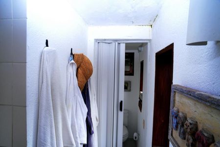 Casa à venda com 302m², 3 quartos e 1 vaga Casa à venda com 302m², 3 quartos e 1 vagaBanheiro Social