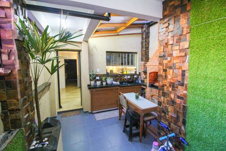 Casa à venda com 116m², 2 quartos e 1 vagaChurrasqueira