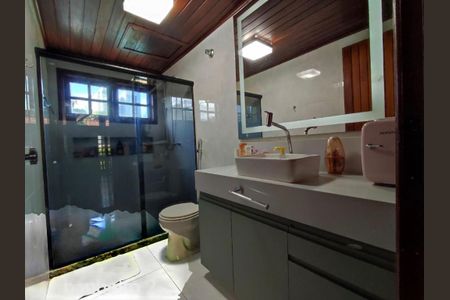 Casa à venda com 319m², 4 quartos e 6 vagas