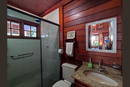 Casa à venda com 319m², 4 quartos e 6 vagas
