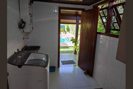 Casa à venda com 319m², 4 quartos e 6 vagas