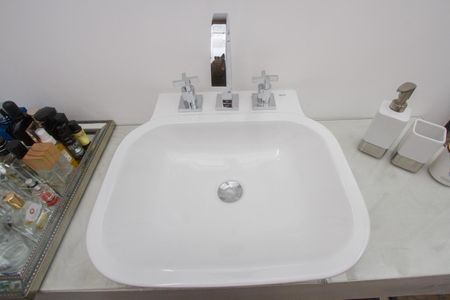 Casa à venda com 110m², 2 quartos e 1 vagaBanheiro