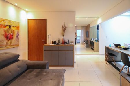 Apartamento à venda com 74m², 2 quartos e 1 vaga Apartamento à venda com 74m², 2 quartos e 1 vagaSala