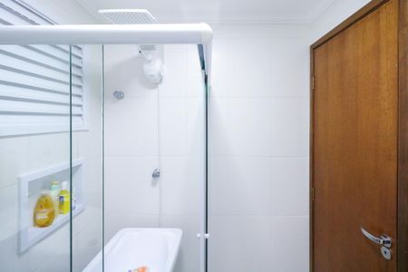 Apartamento à venda com 74m², 2 quartos e 1 vaga Apartamento à venda com 74m², 2 quartos e 1 vagaBanheiro Social