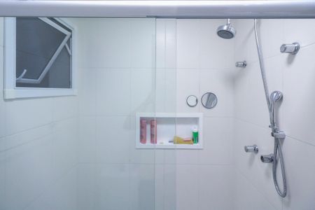 Apartamento à venda com 74m², 2 quartos e 1 vaga Apartamento à venda com 74m², 2 quartos e 1 vagaBanheiro da Suíte