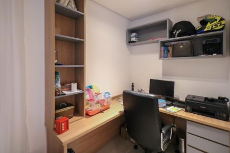 Apartamento à venda com 74m², 2 quartos e 1 vaga Apartamento à venda com 74m², 2 quartos e 1 vagaEscritório