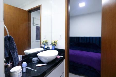 Apartamento à venda com 74m², 2 quartos e 1 vaga Apartamento à venda com 74m², 2 quartos e 1 vagaBanheiro da Suíte