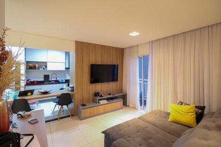 Apartamento à venda com 74m², 2 quartos e 1 vaga Apartamento à venda com 74m², 2 quartos e 1 vagaSala