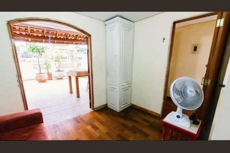 Casa para alugar com 250m², 3 quartos e 2 vagas