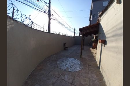 Casa para alugar com 96m², 2 quartos e 1 vaga Casa para alugar com 96m², 2 quartos e 1 vagaQuintal