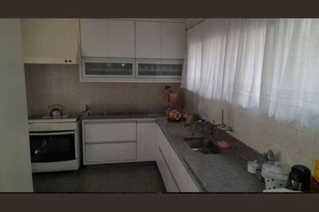 Casa para alugar com 250m², 3 quartos e 2 vagas