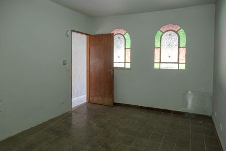 Casa à venda com 90m², 2 quartos e 2 vagas Casa à venda com 90m², 2 quartos e 2 vagasSala