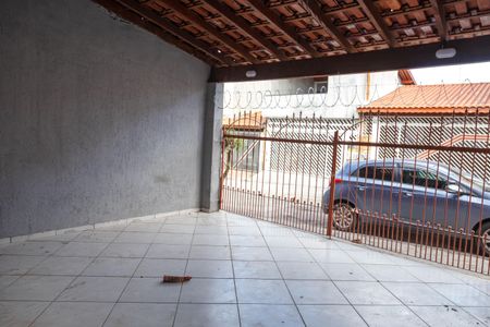 Casa à venda com 90m², 2 quartos e 2 vagas Casa à venda com 90m², 2 quartos e 2 vagasGaragem