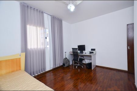 Casa à venda com 360m², 5 quartos e 4 vagasQuarto 2