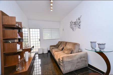 Casa à venda com 360m², 5 quartos e 4 vagasSala de tv