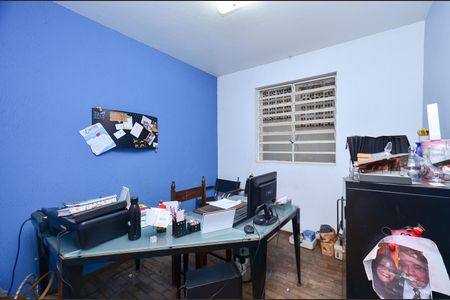 Casa à venda com 360m², 5 quartos e 4 vagasQuarto de Serviço