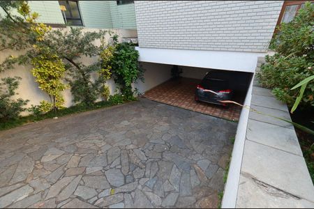 Casa à venda com 360m², 5 quartos e 4 vagasGaragem