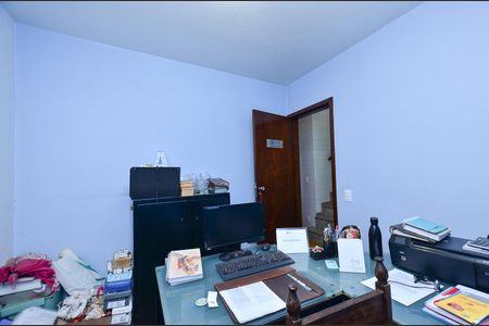 Casa à venda com 360m², 5 quartos e 4 vagasQuarto de Serviço