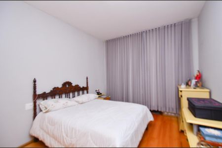 Casa à venda com 360m², 5 quartos e 4 vagasQuarto 4