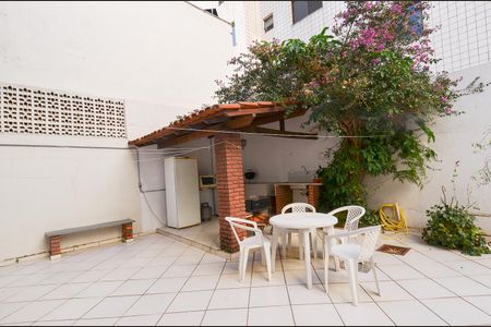 Casa à venda com 360m², 5 quartos e 4 vagasÁrea externa