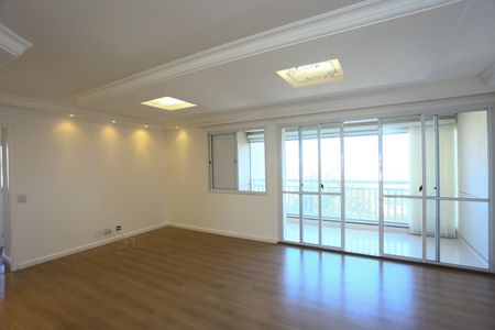 Apartamento para alugar com 118m², 4 quartos e 2 vagas Apartamento para alugar com 118m², 4 quartos e 2 vagasSala