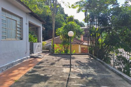 Casa à venda com 150m², 4 quartos e 2 vagasQuintal