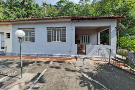 Casa à venda com 150m², 4 quartos e 2 vagasQuintal