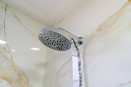 Apartamento à venda com 68m², 2 quartos e 1 vaga Apartamento à venda com 68m², 2 quartos e 1 vagaBanheiro da Suíte Detalhe