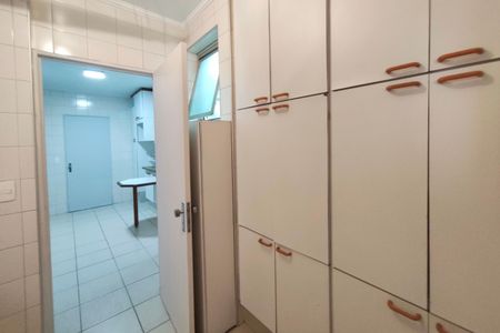 Apartamento à venda com 115m², 3 quartos e 1 vagaÁrea de Serviço