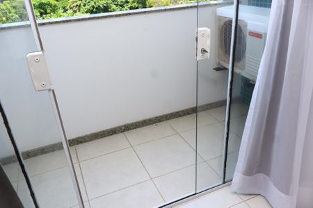 Vista da Sala de apartamento para alugar com 1 quarto, 42m² em Stiep, Salvador