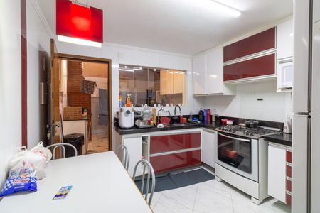 Casa à venda com 98m², 2 quartos e 2 vagas Casa à venda com 98m², 2 quartos e 2 vagasCozinha