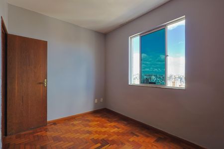 Apartamento para alugar com 90m², 3 quartos e 1 vagaQuarto 2