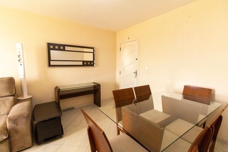 Apartamento à venda com 78m², 2 quartos e 1 vagaSala