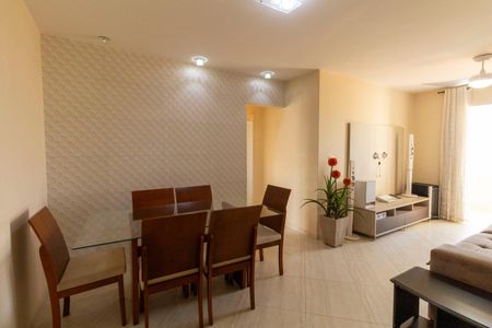Apartamento à venda com 78m², 2 quartos e 1 vagaSala