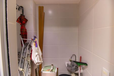 Apartamento à venda com 99m², 3 quartos e 2 vagasBanheiro de serviço