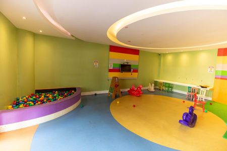 Apartamento à venda com 99m², 3 quartos e 2 vagasÁrea comum