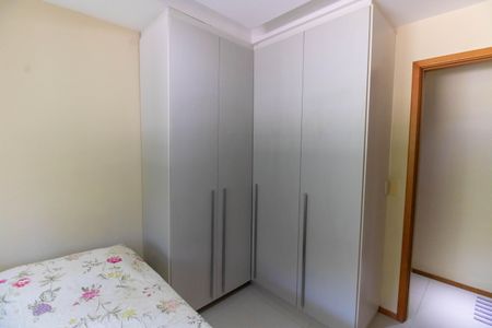 Apartamento à venda com 99m², 3 quartos e 2 vagasQuarto 2