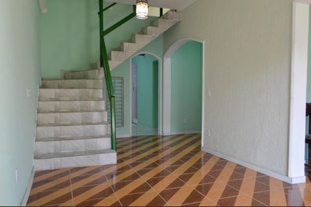 Casa de condomínio à venda com 223m², 3 quartos e 2 vagasSala 1