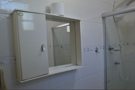 Casa de condomínio à venda com 223m², 3 quartos e 2 vagasBanheiro da Suíte 1