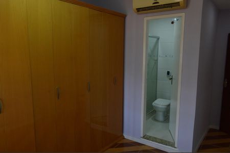 Casa de condomínio à venda com 223m², 3 quartos e 2 vagasSuite 2