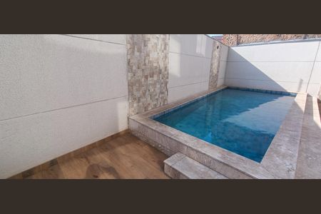 Apartamento à venda com 31m², 2 quartos e sem vaga Apartamento à venda com 31m², 2 quartos e sem vagaÁrea comum - Piscina