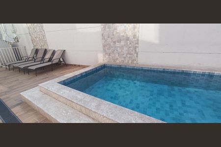 Apartamento à venda com 31m², 2 quartos e sem vaga Apartamento à venda com 31m², 2 quartos e sem vagaÁrea comum - Piscina