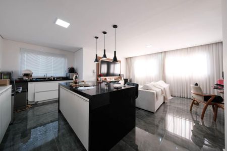 Apartamento à venda com 650m², 5 quartos e 2 vagasSala/Cozinha