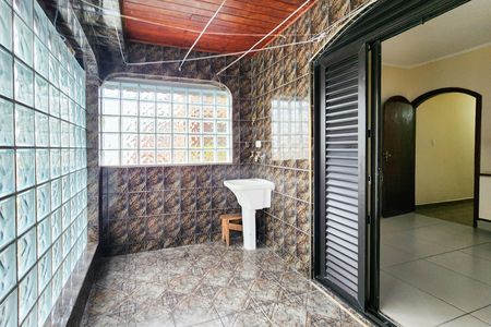 Casa para alugar com 80m², 2 quartos e 1 vaga Casa para alugar com 80m², 2 quartos e 1 vagaÁrea de Serviço