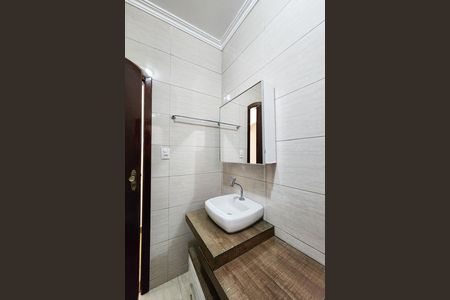Casa para alugar com 80m², 2 quartos e 1 vaga Casa para alugar com 80m², 2 quartos e 1 vagaBanheiro